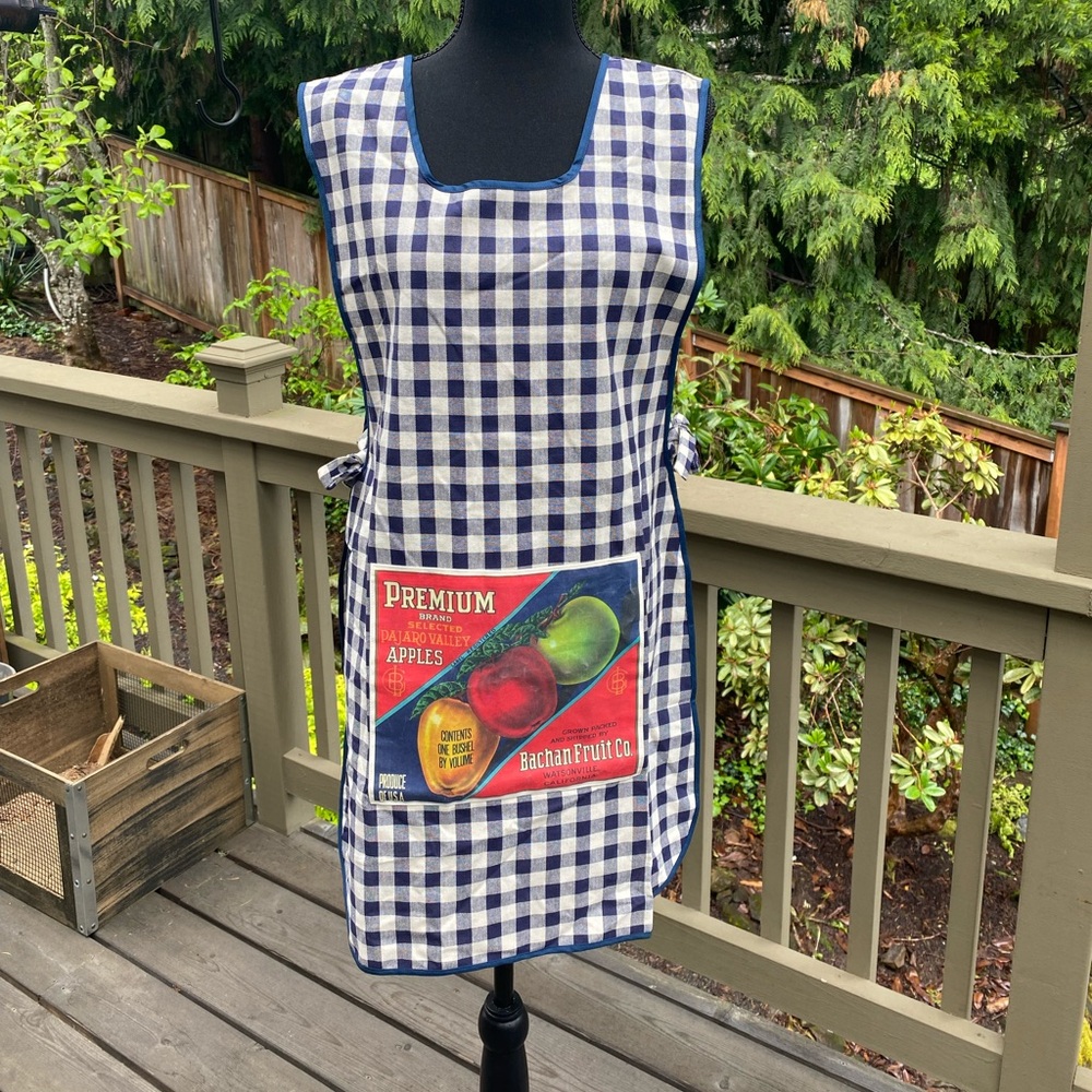 Orchard Art crate Label Apron.